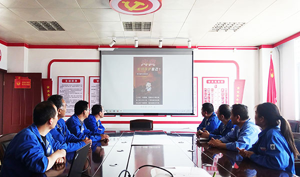 2023年5月12日運(yùn)銷(xiāo)市場(chǎng)部組織員工學(xué)習(xí)防災(zāi)減災(zāi)知識(shí).jpg