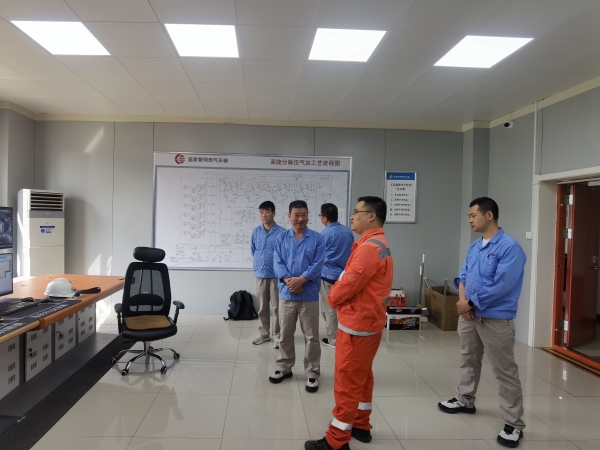 9月13日，公司機(jī)組透平電驅(qū)改造項(xiàng)目小區(qū)赴國家管網(wǎng)集團(tuán)西氣東輸公司甘陜輸氣分公司高陵作業(yè)區(qū)進(jìn)行對標(biāo)交流.jpg