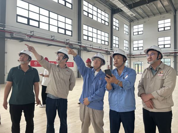 7.10公司領(lǐng)導(dǎo)深入施工現(xiàn)場、職工餐廳督導(dǎo)檢查附圖   1.jpg