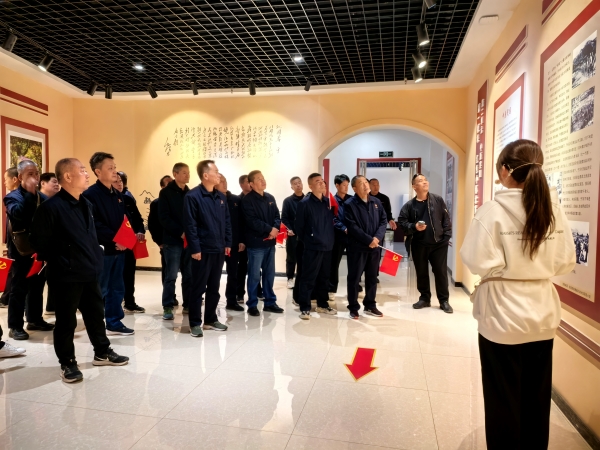 10月26日，北寬坪教紅色育基地聽革命先烈李先念的故事.jpg