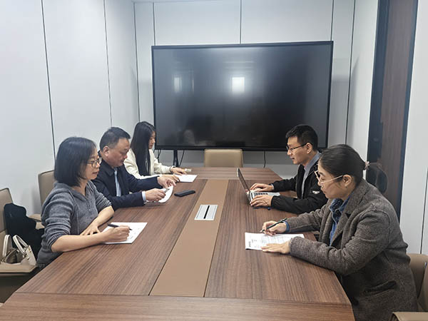 10月29日法律審計(jì)部人員在立信會(huì)計(jì)師事務(wù)所會(huì)議室開展對(duì)標(biāo)學(xué)習(xí).jpg