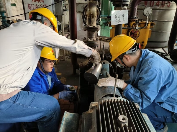 機(jī)泵換油.jpg